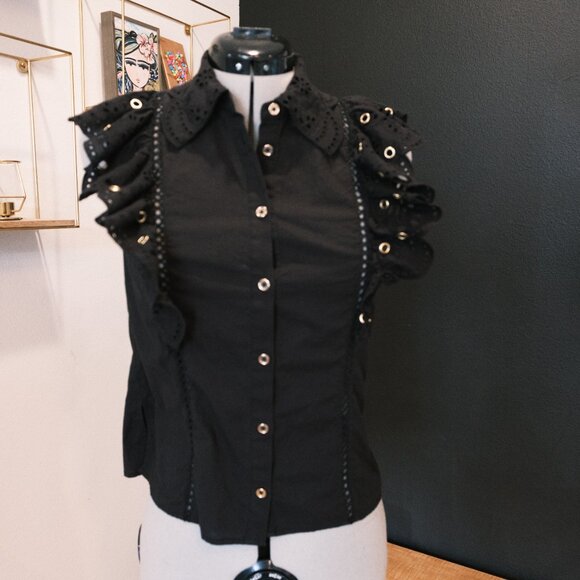 Christy Lynn Tania Ruffle Eyelet top with Gold accents - Size Small - Picture 4 of 11